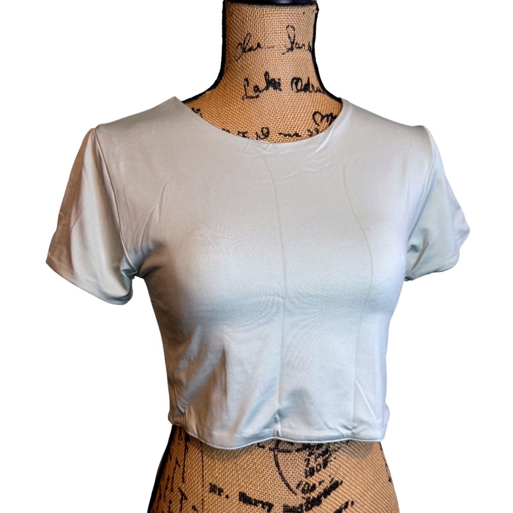 NWOT Casual Basics Streetwear Y2K Pastel Crew Neck Crop Top Tee Green Small